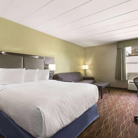Days Inn By Wyndham Ottawa Exterior foto